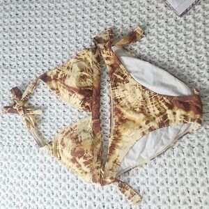 Xhilaration swimming wear size Large